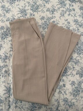 NWOT Abercrombie & Fitch High-Rise Trousers Size 27/4L Beige